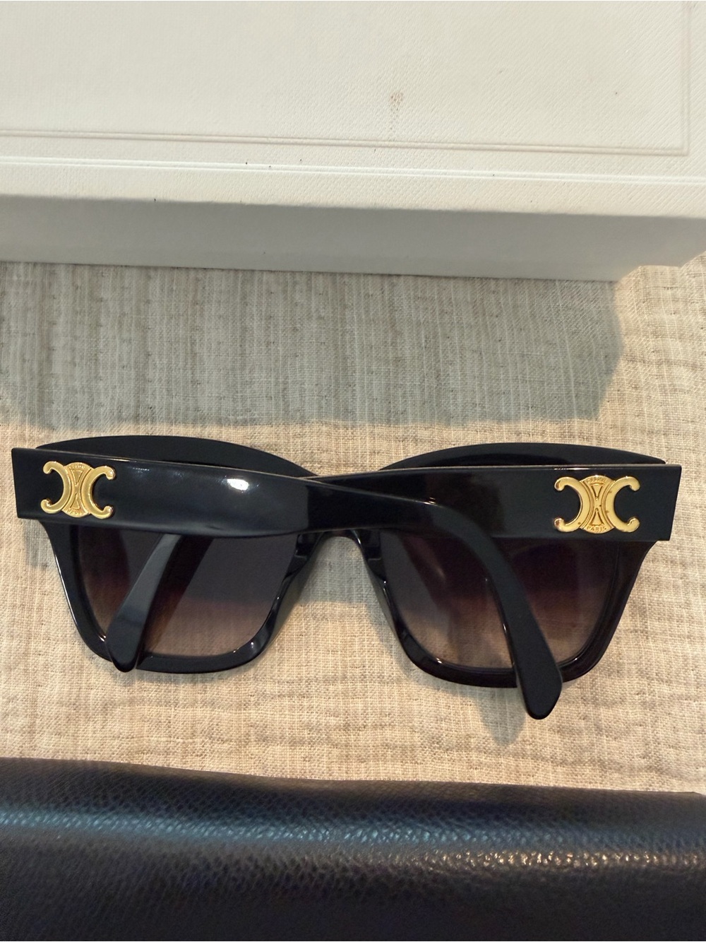 Celine
Triomphe Square Acetate Sunglasses - Picture 4 of 6